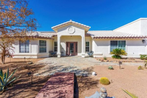 Spacious Villa in Eyeshot of the Lake! - Pets ok!
